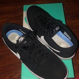 Nike sb check solar canvas